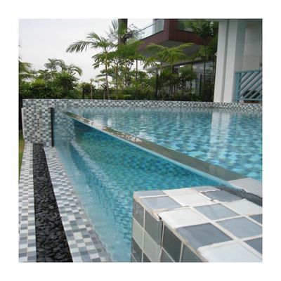 Crie uma experiência de piscina única com o nosso design de piscina acrílica personalizado