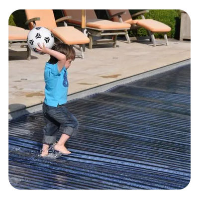 Cobertura de piscina automática de plástico anti-UV O imperdível para prolongar sua temporada de natação