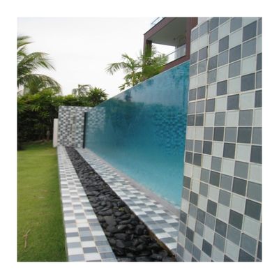 Crie uma experiência de piscina única com o nosso design de piscina acrílica personalizado