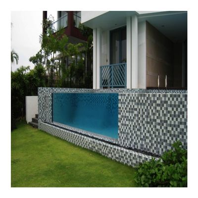 Crie uma experiência de piscina única com o nosso design de piscina acrílica personalizado