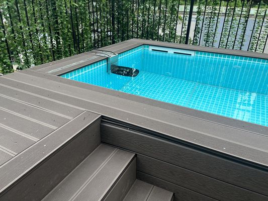Piscina exterior acrílica com fácil instalação e estrutura de aço inoxidável
