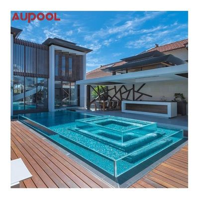 Piscina exterior feita sob medida com folha de acrílico e iluminação subaquática em um recipiente de 20 pés