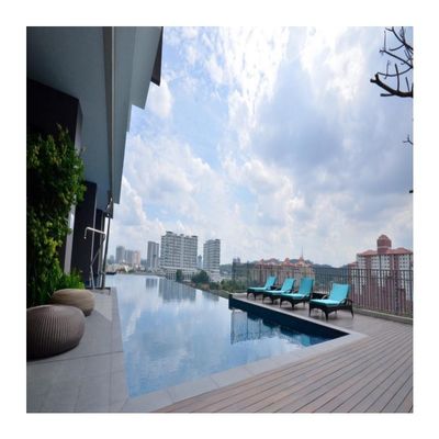 Piscina exterior de fibra de vidro a preços acessíveis