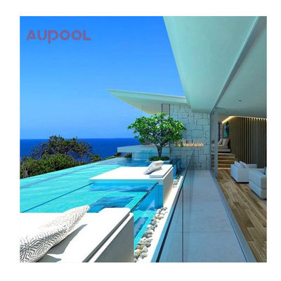 Uma piscina acrílica de design moderno, a mistura perfeita de beleza e durabilidade.