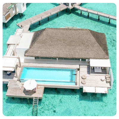 Uma piscina superior de fibra de vidro é a adição perfeita ao seu espaço exterior.