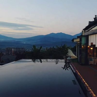 Demandas do cliente piscina acrílica para Aupool Outdoor Homestay transparente claro
