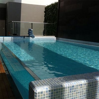 Piscina exterior de fibra de vidro Densidade 1,19-1,20 kg/cm3 Alta transmissão de luz 93%