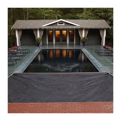 Piscina interior com a luxuosa piscina de fundo preto personalizada da Aupool