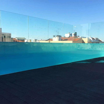 Piscina acrílica transparente com alta transmissão de luz 93% e painel transparente
